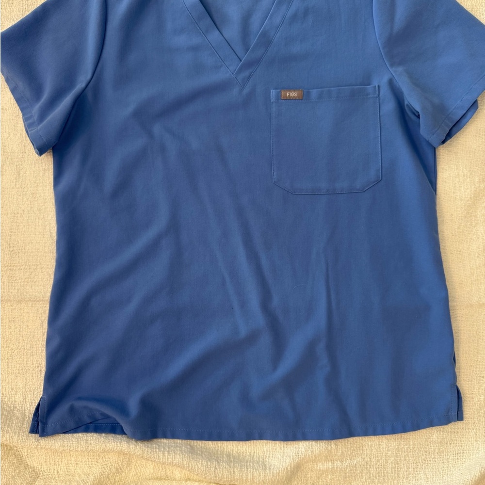 Figs Ceil Blue Catarina scrub top